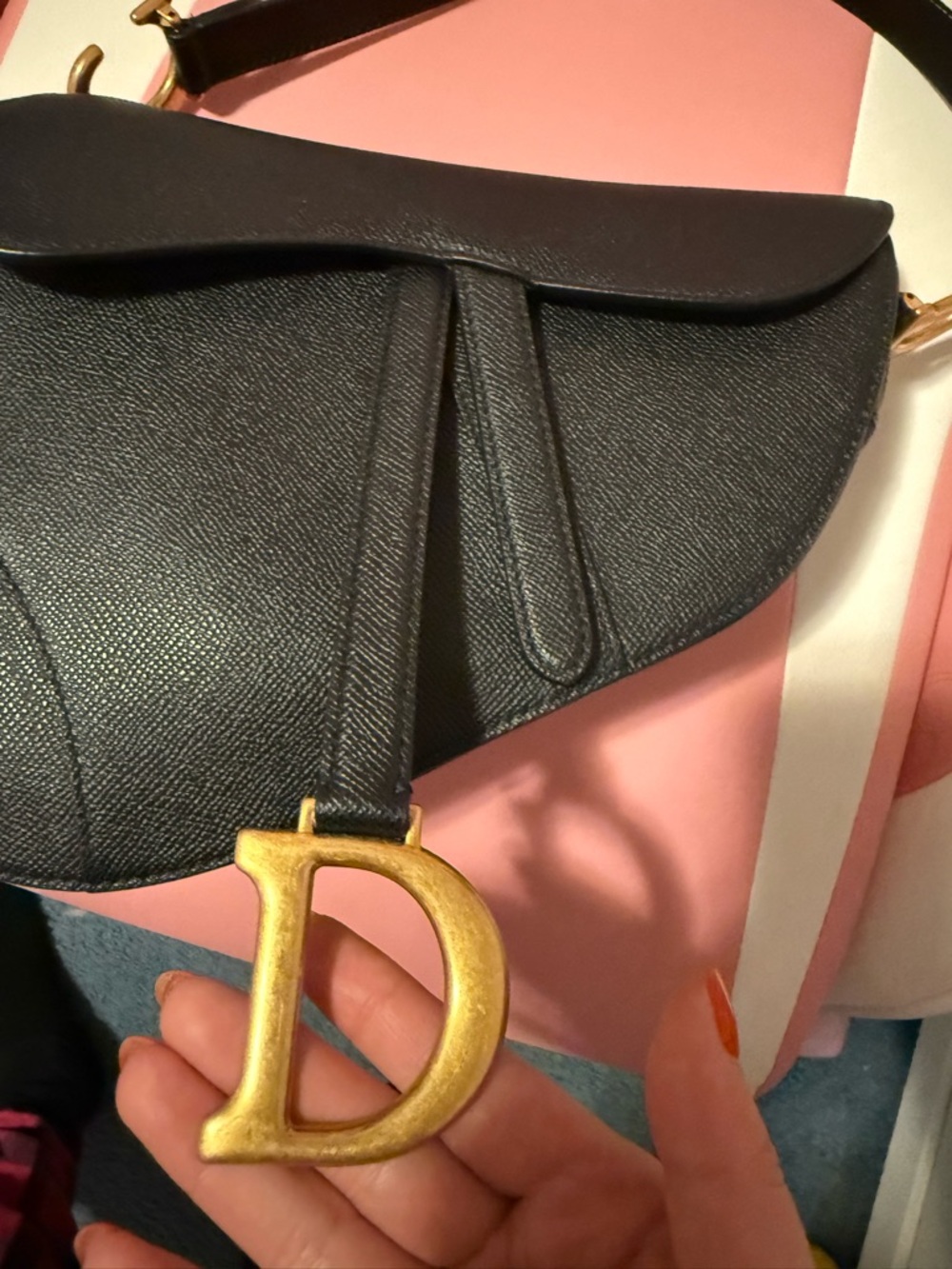Black Dior medium Saddle Shoulder Bag with Gold Hardware - Picture 4 of 11